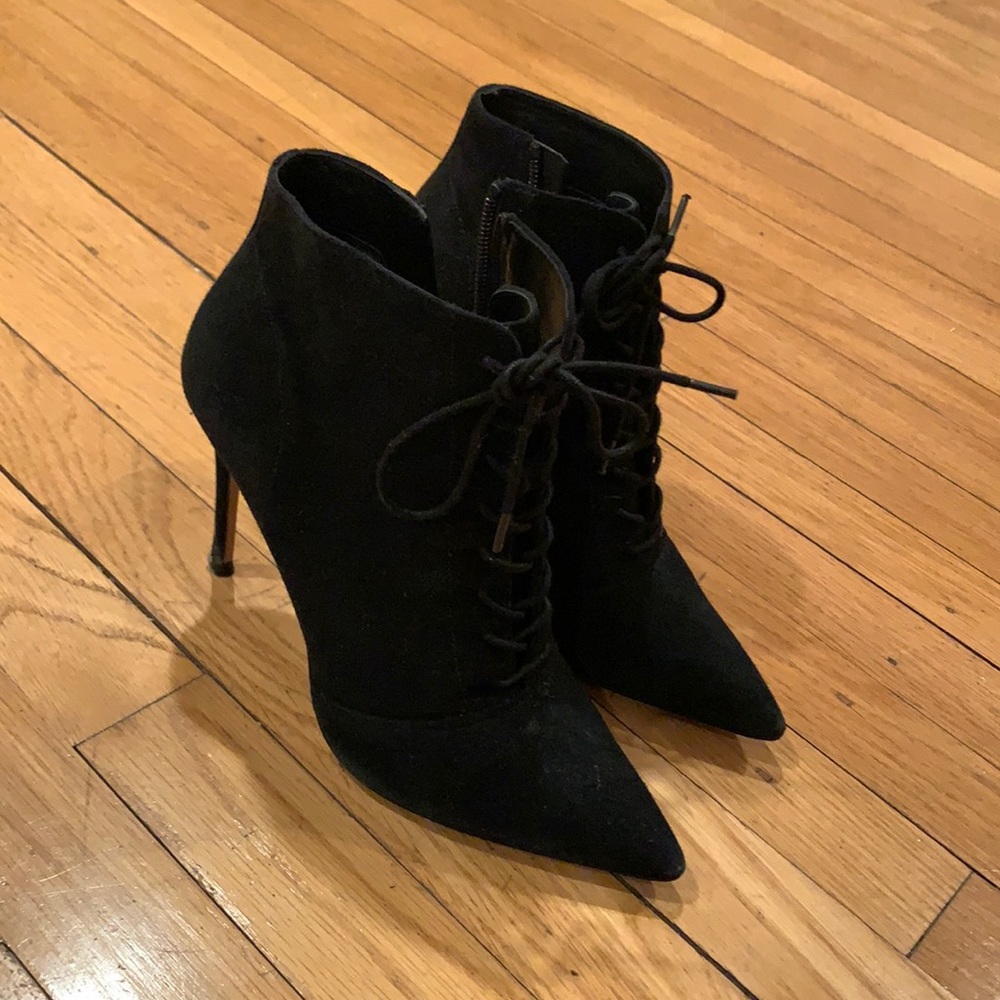 Something navy black pointy toe booties
